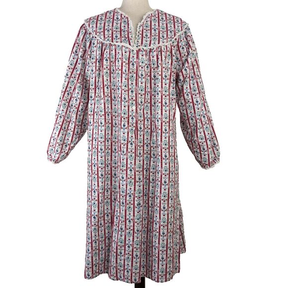 Lanz of Salzburg Women's LG Cotton Flannel Tyrolean Hearts Floral Nightgown - Picture 1 of 7